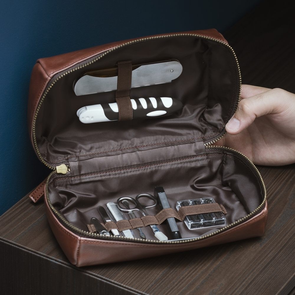 Cavendish Premium Leather Bag + Grooming Kit
